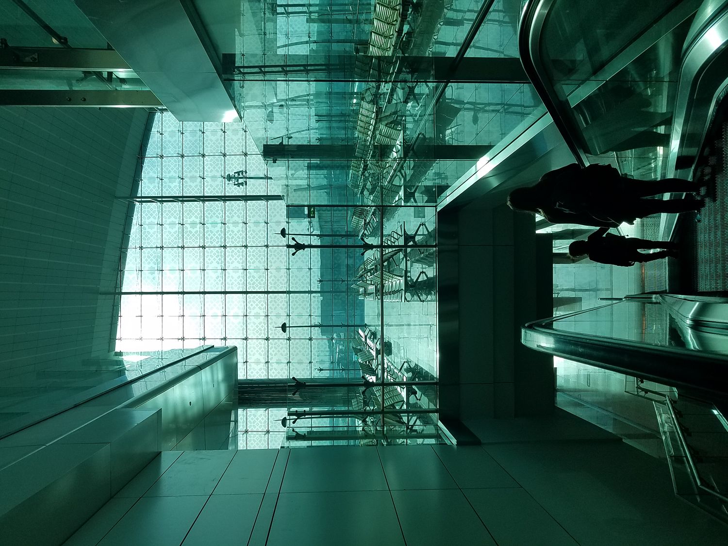 Dubai reptér tranzit reggel
